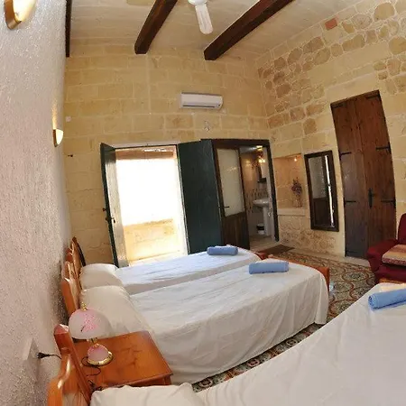 6 Bedroom Farmhouse With Private Pool In Zebbug Gozo * Zebbug (Gozo)