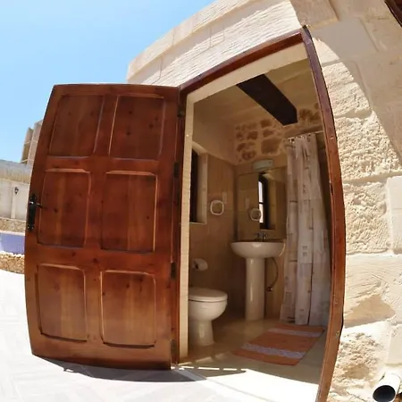 6 Bedroom Farmhouse With Private Pool In Zebbug Gozo 펜션 Zebbug (Gozo)